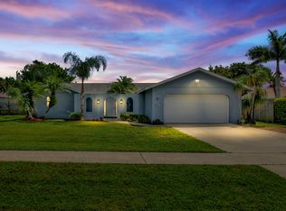 1526 Wyndcliff Dr, Wellington, FL 33414