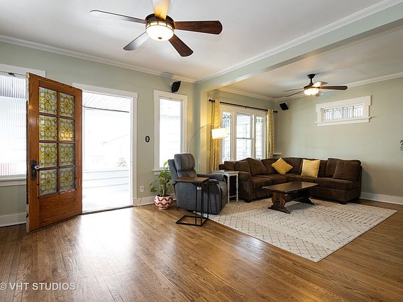2nd image of 4153 N Leamington Ave