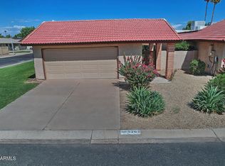 5202 E Tamblo Dr, Phoenix, AZ 85044
