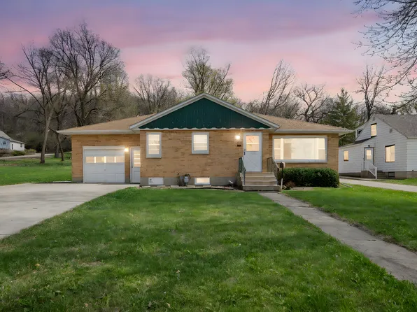 220 River St, Jackson, MN 56143
