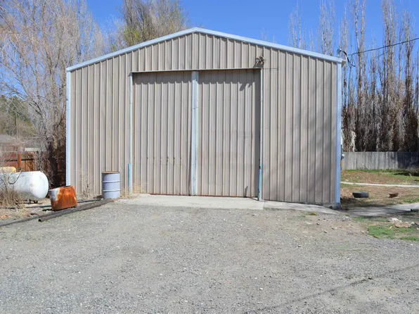 109 S Big Horn St, Byron, WY 82412