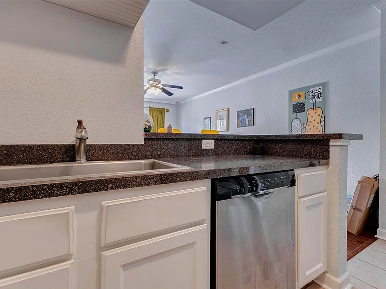 4515 Briar Hollow Pl #215 — Photo 11