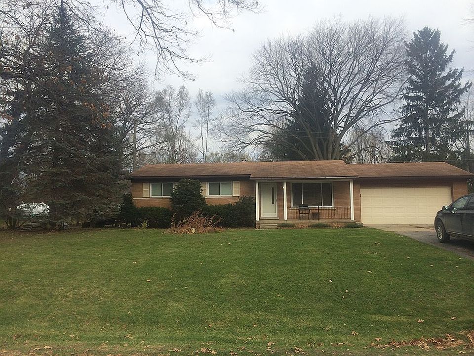 2nd image of 8186 Vanden Dr