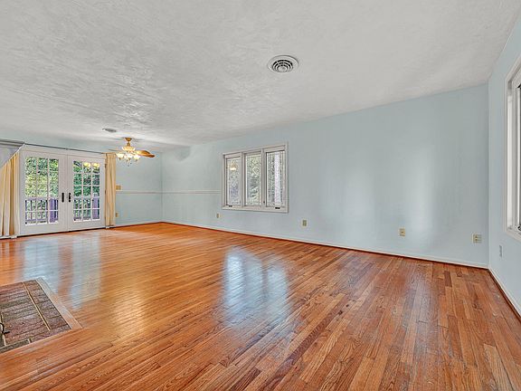 3rd image of 3341 Nemmo Rd