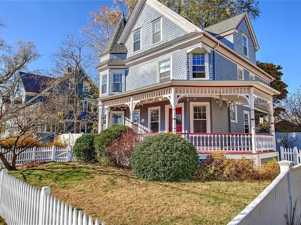 119 Arnold Ave, Cranston, RI 02905