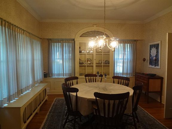 4th image of 179 11th St
