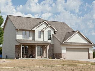 175 Highland Ave, Fairfax, IA 52228