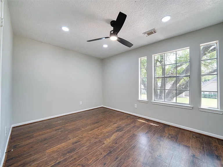 619 Green Belt Dr — Photo 25