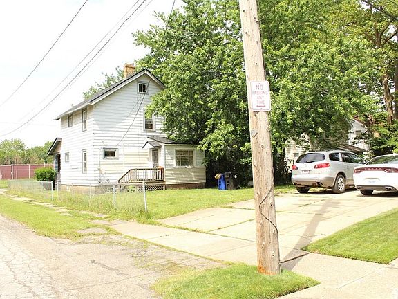 4th image of 13602 Darley Ave