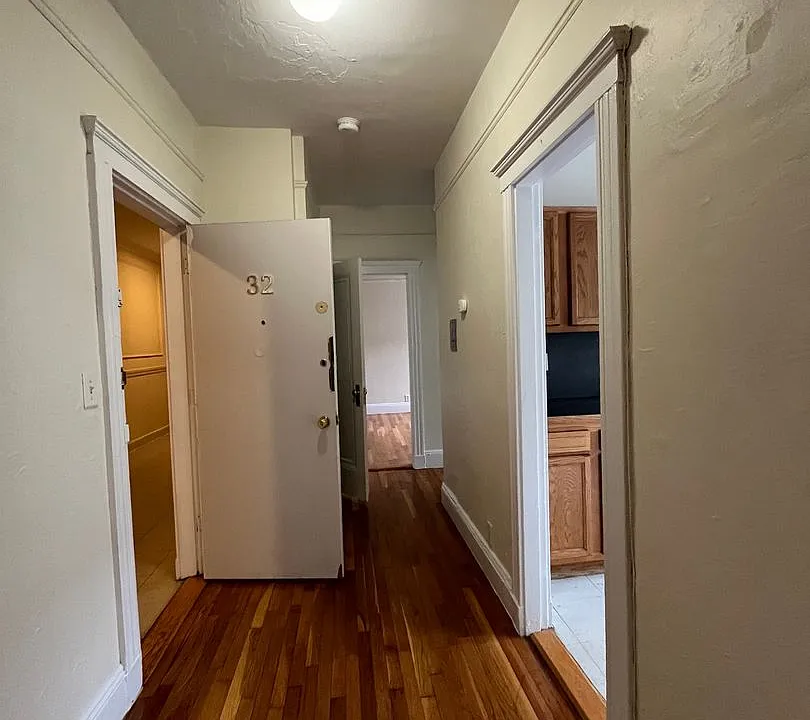 32-1687 Commonwealth Ave #32