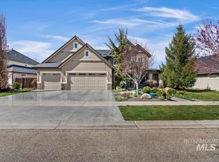5163 N Fox Run Way, Meridian, ID 83646