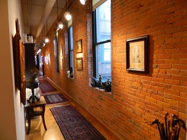 635 W Lakeside Ave APT 401, Cleveland, OH 44113