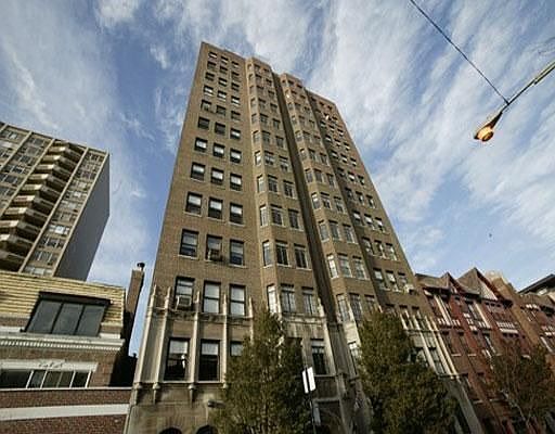 1st image of 534 W Stratford Pl APT 3W