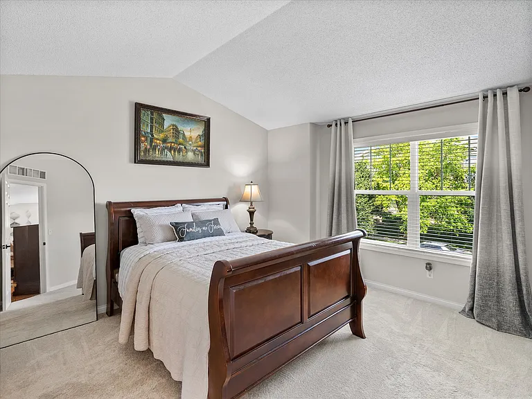 9660 Washington Blvd #3 — Photo 28