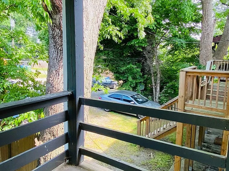 4 N. Dooley Ave — Photo 8