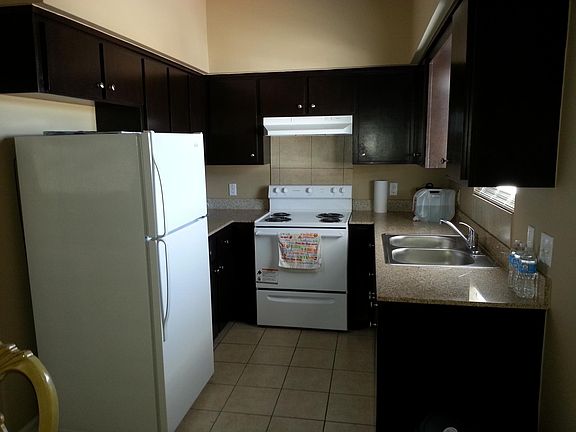 5th image of 406 E 3rd St #20