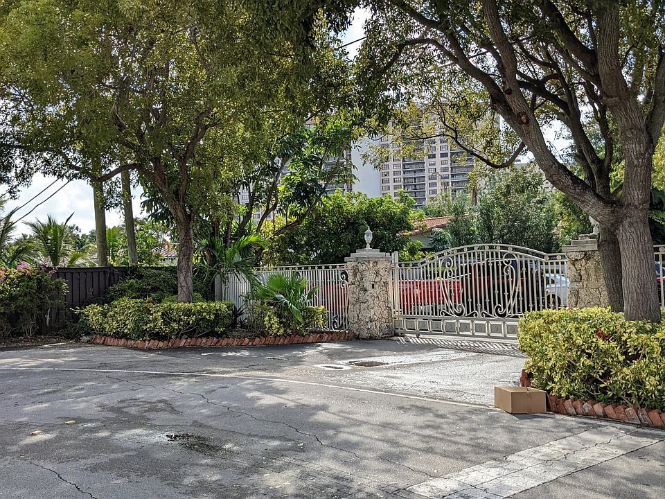 1st image of 11610 N Bayshore Dr APT 2A