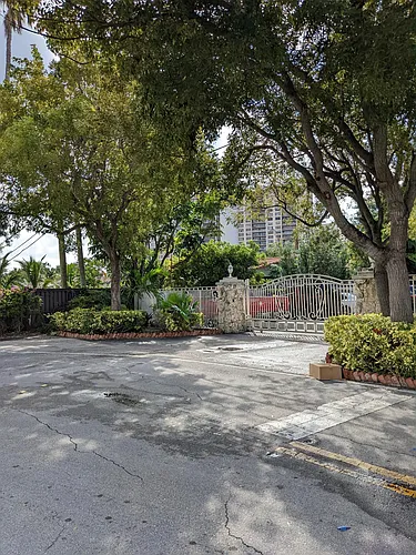 11610 N Bayshore Dr Photo 1 11610 N Bayshore Dr Photo 1