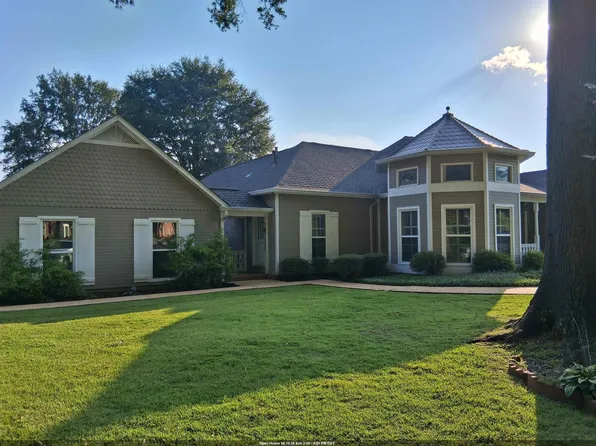 117 Willow Oak Dr, Muscle Shoals, AL 35661