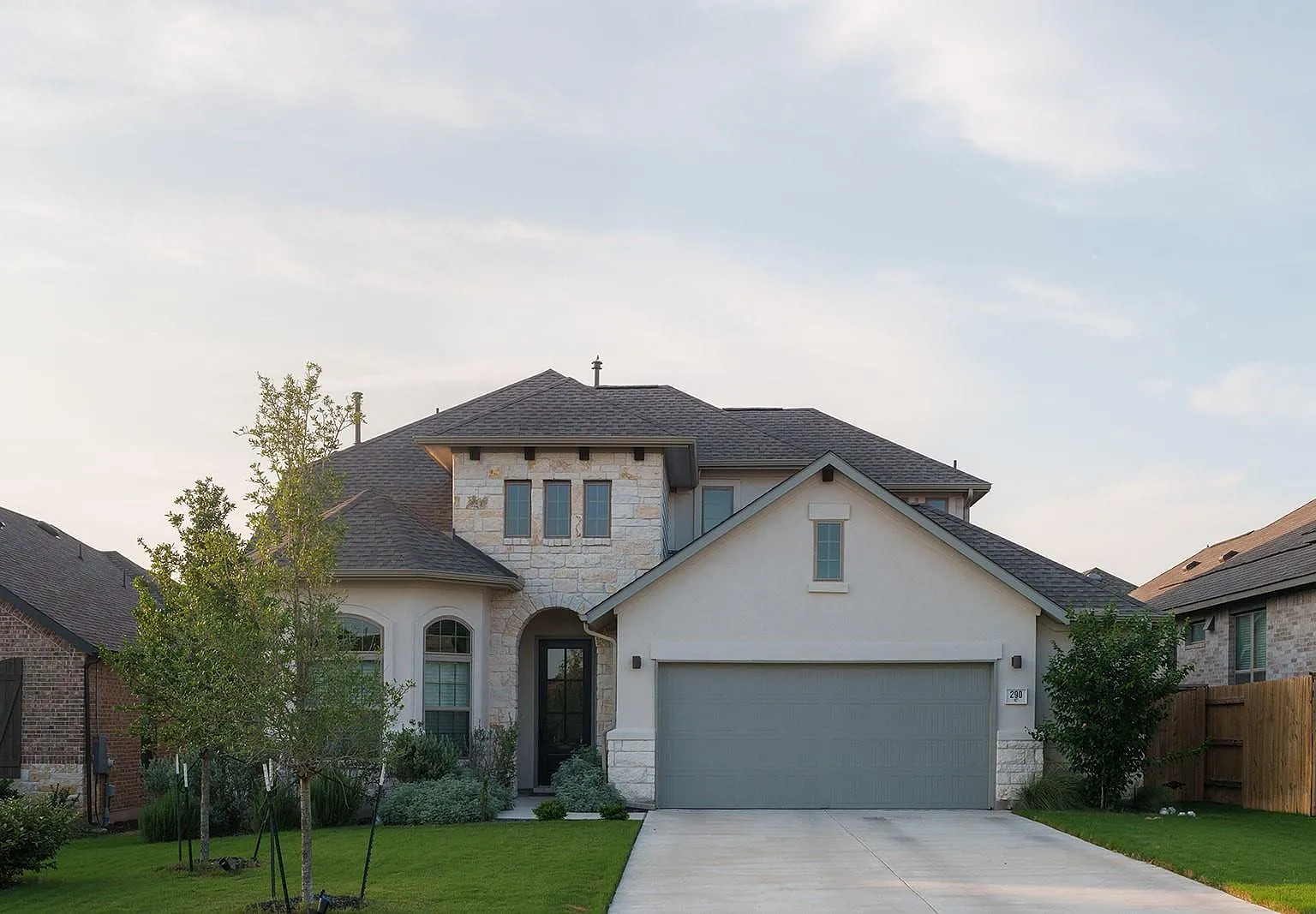 4 bed, 3.0 bath, 2630 sqft, $3,000 — Photo 1