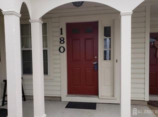 180 Tulip Ln, Freehold, NJ 07728