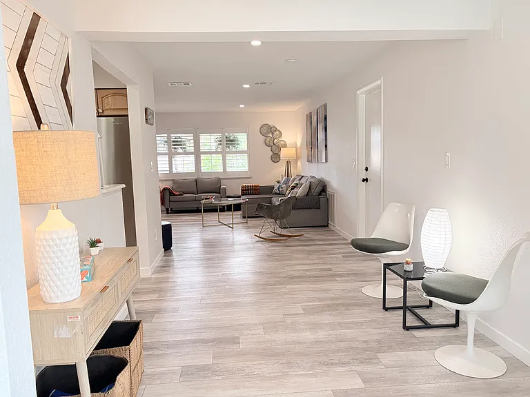 278 Pine Tree Dr — Photo 6