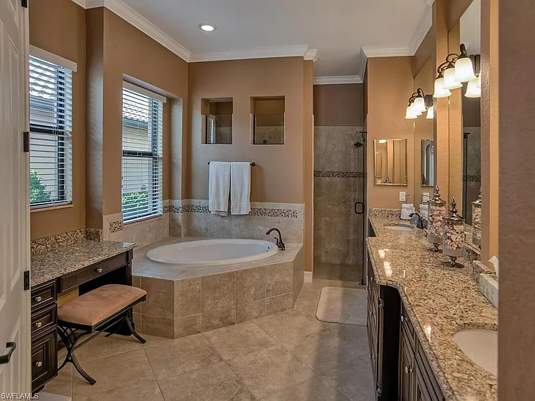 9634 Firenze Cir — Photo 13