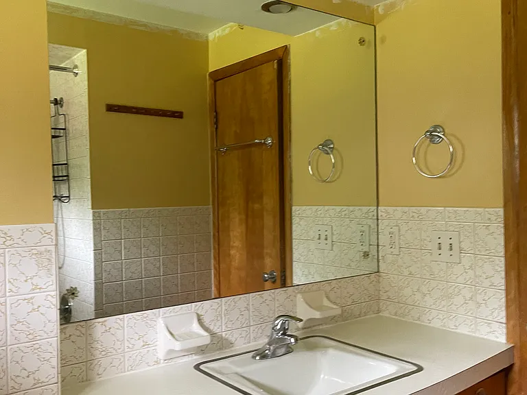 808 Abington Rd — Photo 11