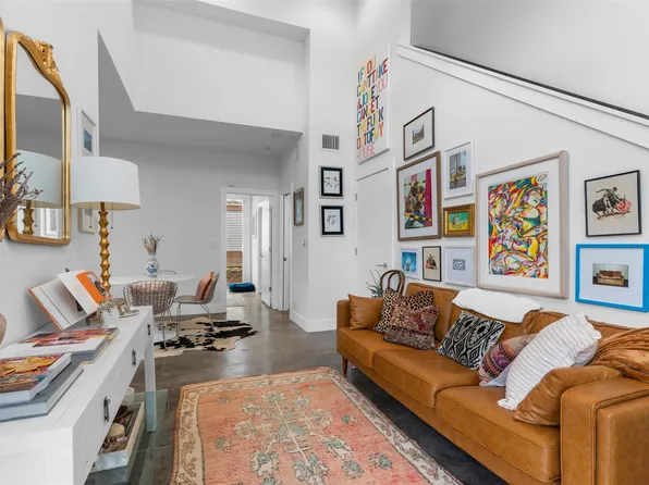 2514 E 4th St #B, Austin, TX 78702