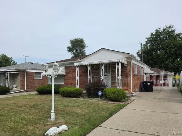 6835 Buhr St, Hamtramck, MI 48212