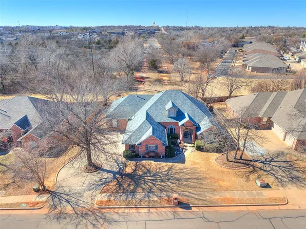 305 Hamptonridge Rd, Edmond, OK 73034