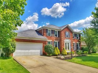913 Southmoor Cir NE, Canton, OH 44721