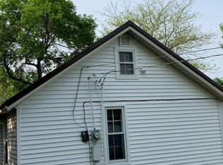 933 E 7th Ave, Redfield, SD 57469