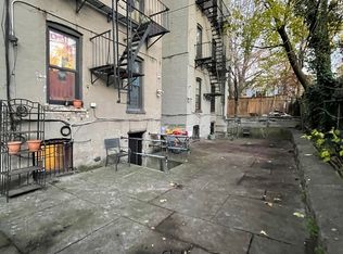 326 12th St APT 1R, Brooklyn, NY 11215