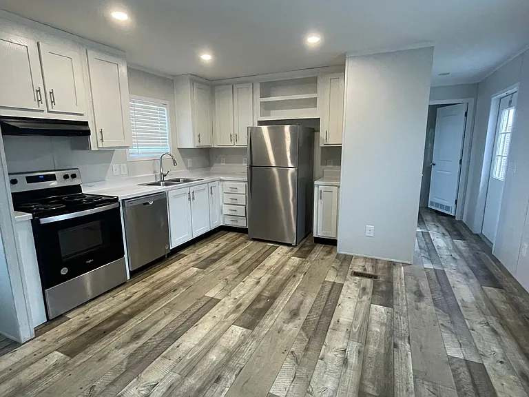 Pearce Pointe — Photo 19