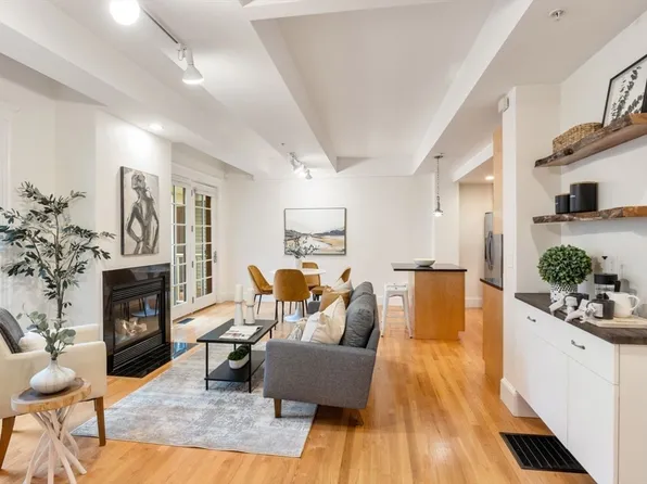 15 Valentine St APT 14, Cambridge, MA 02139