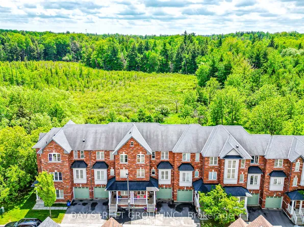 15 Old Colony Rd #89, Richmond Hill, ON L4E 4L5
