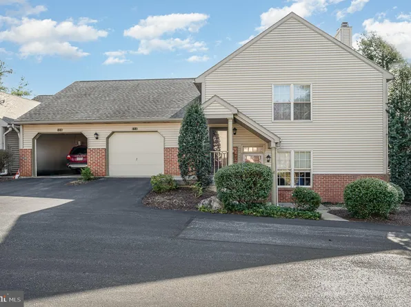 50 Sterling Ct, Hershey, PA 17033