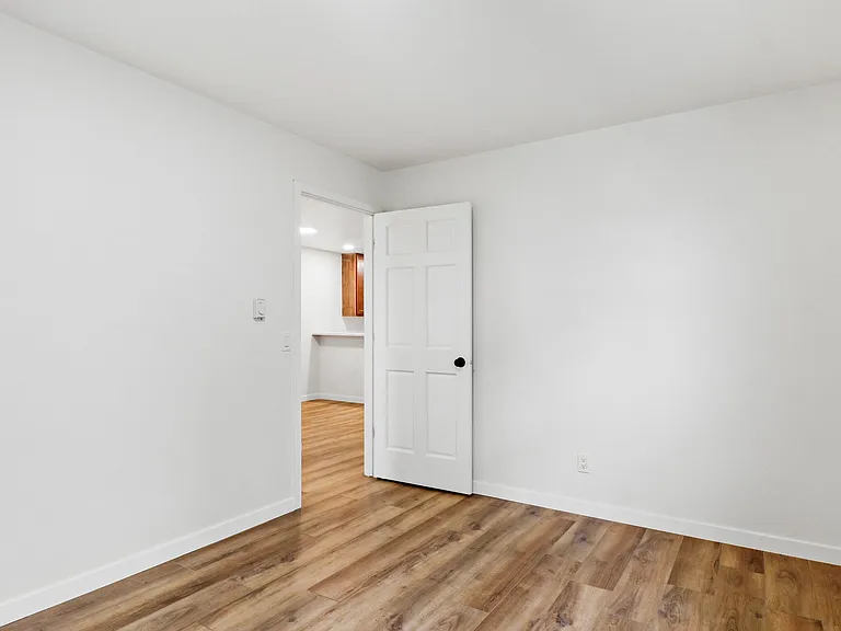 493 S Perry Pkwy — Photo 17