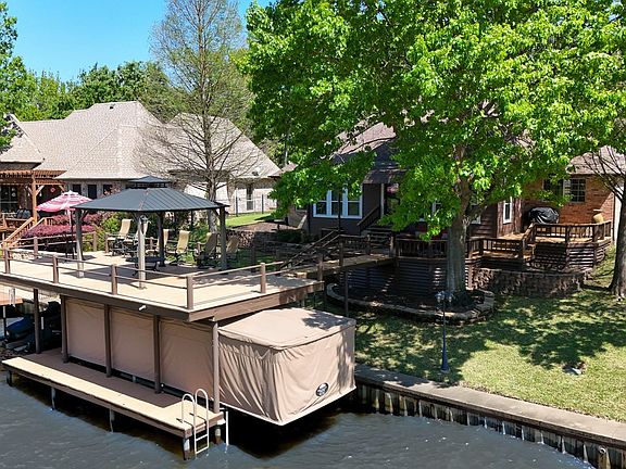4th image of 370 Saint Andrews Dr