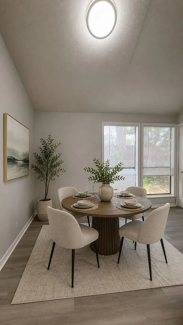 Beautifully Renovated 2BR/2BA Winter Park Townhome Private Primary Suite & Resort-Style Amenities! — Photo 4