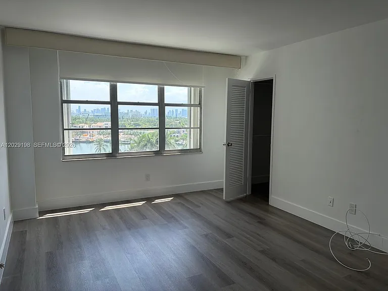 5161 Collins Ave #909 — Photo 6