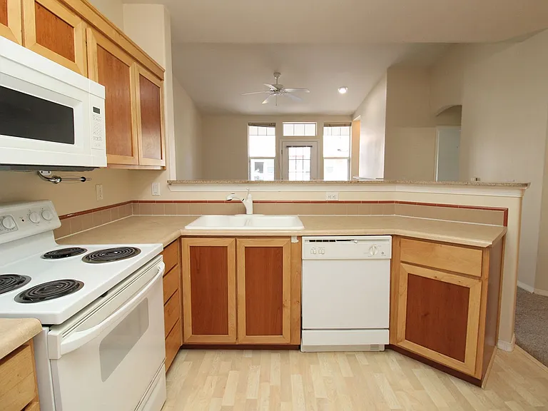 1170 NE 64th Ln #1206-1208 — Photo 10