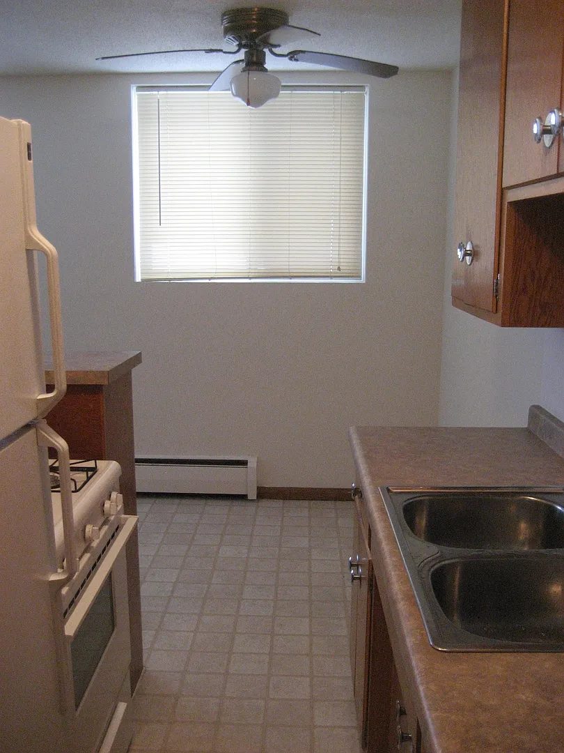 6429 Pleasant, LLC — Photo 3