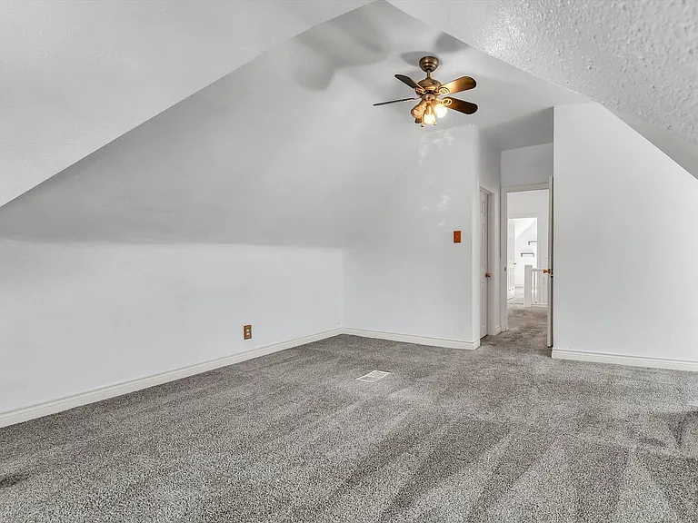 3418 N Humboldt St — Photo 17