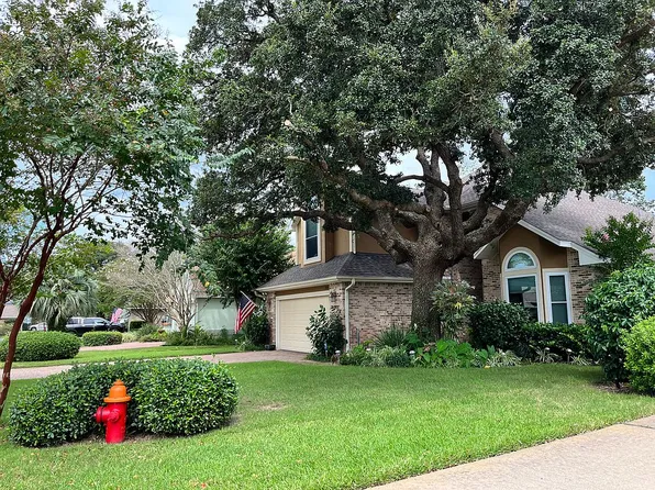 935 Shalimar Pointe Dr, Shalimar, FL 32579