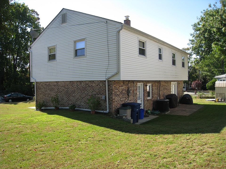 2nd image of 6 Dresser Ave