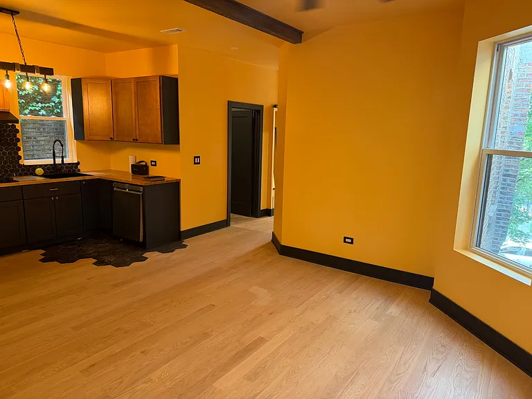 3745 W Shakespeare Ave #2 — Photo 3