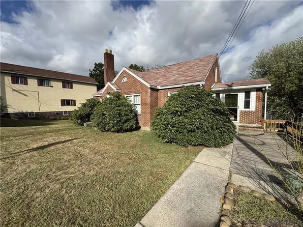 140 Highway St, Yukon, PA 15698