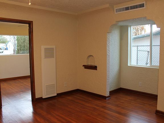 5th image of 6156 Trowbridge Dr